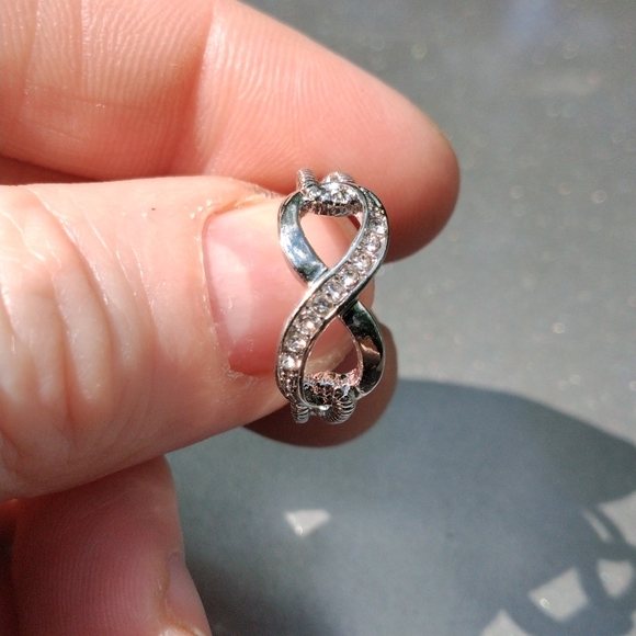 Infinity symbol silver ring - Picture 7 of 7